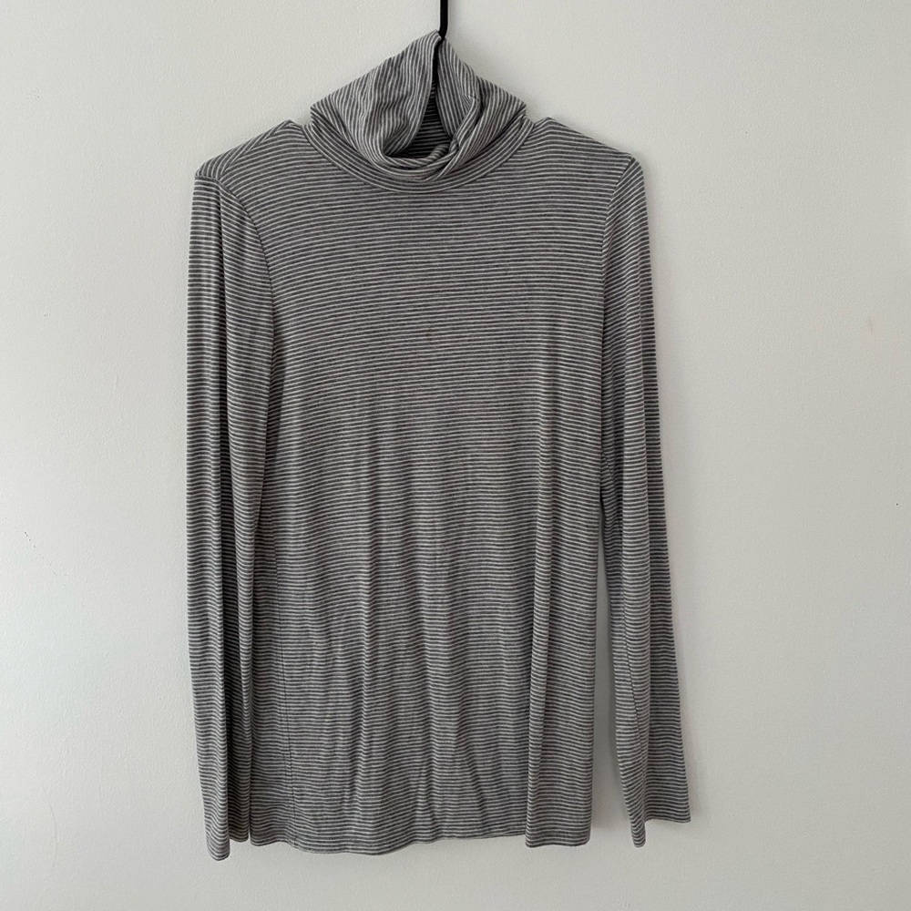Lou & Grey turtleneck